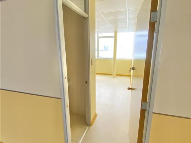 Oficina en Venta en Edificio Centro Medico Iquique Consulta 806