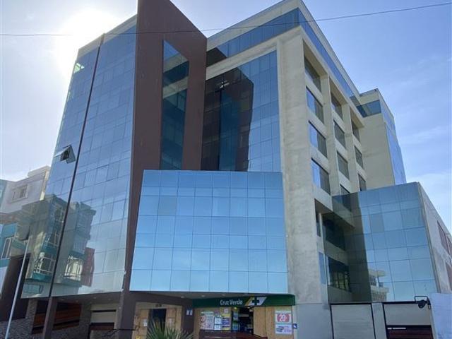 Oficina en Venta en Edificio Centro Medico Iquique Consulta 806