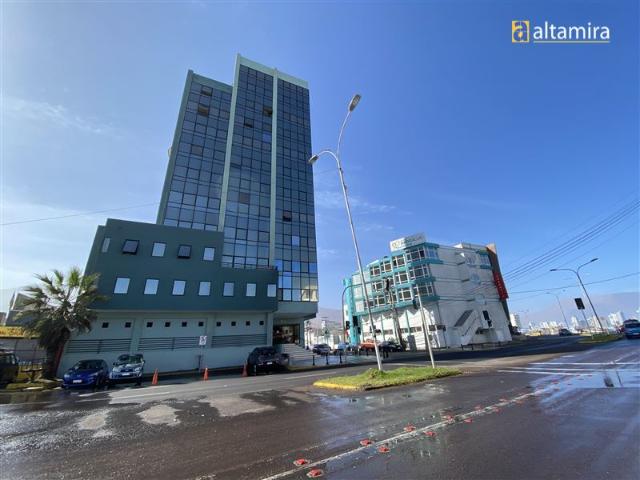 Oficina en Venta en Edificio Centro Medico Iquique Consulta 806