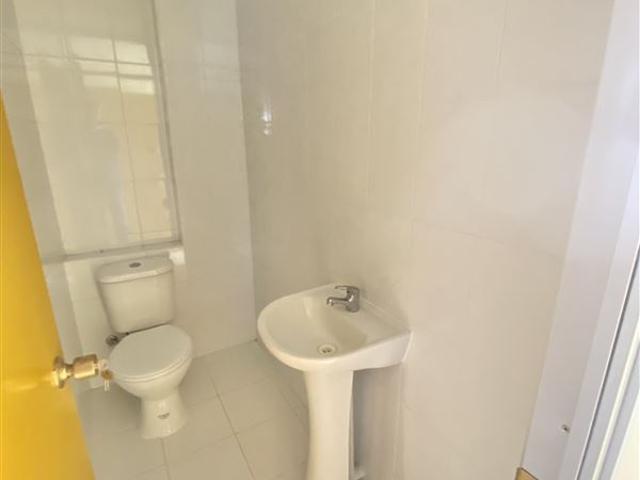Oficina en Venta en Edificio Centro Medico Iquique Consulta 806