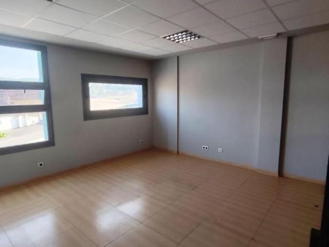 Oficina en venta en Llanera, Asturias