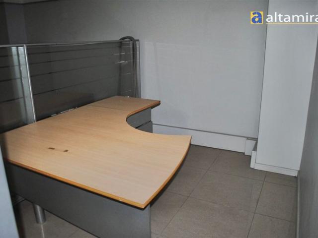 Oficina en Venta en Local Oficinas Centro Financiero Iquique calle Tarapacá Cod. BS 31 Condiciones especiales de Financiamiento