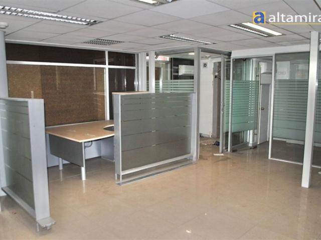 Oficina en Venta en Local Oficinas Centro Financiero Iquique calle Tarapacá Cod. BS 31 Condiciones especiales de Financiamiento