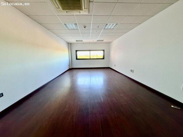 Local Comercial en venta en Salteras, Andalucía
