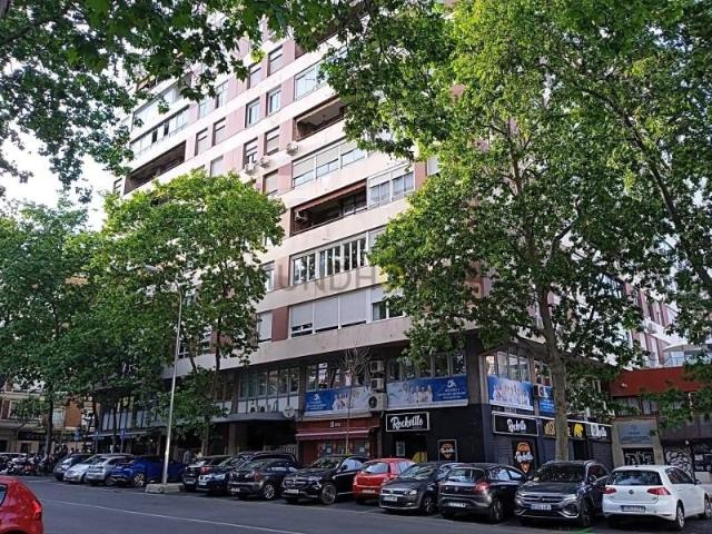 Oficina en venta en Tetuán, Madrid