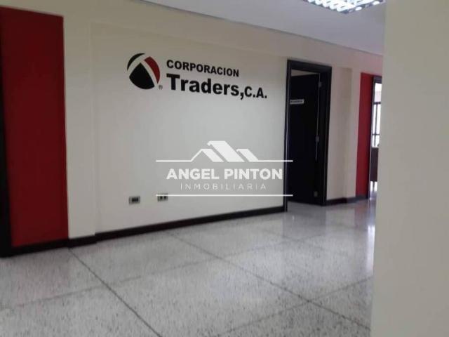 Oficina en venta en Cacique Mara, Maracaibo