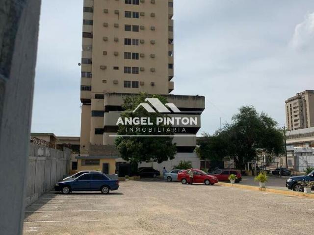 Oficina en venta en Cacique Mara, Maracaibo
