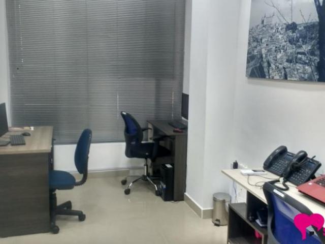 Oficina En Venta En Medellin En Laureles V143712