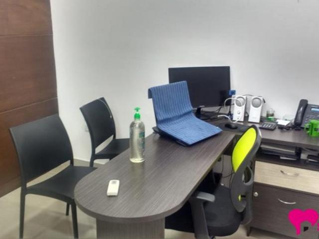 Oficina En Venta En Medellin En Laureles V143712