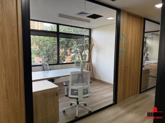 Oficina En Venta En Medellin En Los Colores V249618