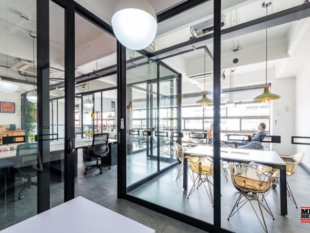 Oficina En Venta En Medellin En Los Colores V249618