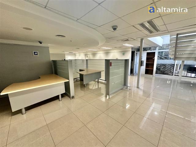 Oficina en Venta en OPORTUNIDAD – CONDICIONES ESPECIALES DE FINANCIAMIENTO BANCA PROPIEDADES BANCO SANTANDER Local Oficinas Centro Financiero Iquique calle Tarapacá Cod. BS 31