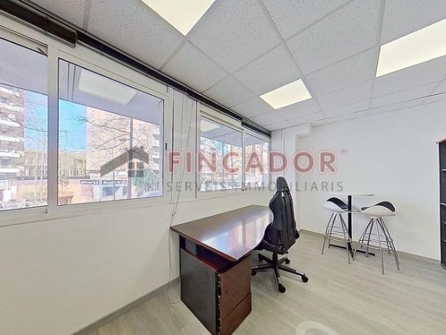 Oficina en venta en Nou Barris, Barcelonès