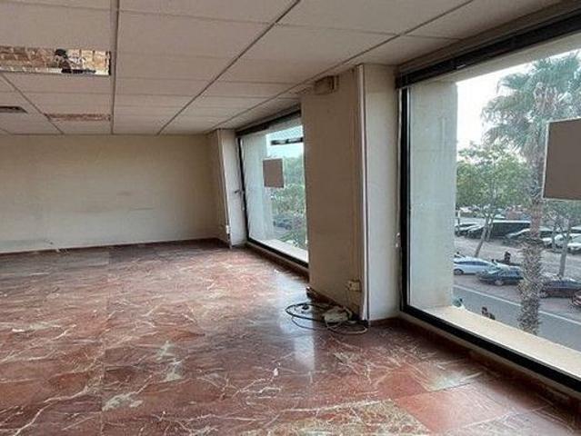 Oficina en venta en Cornellà De Llobregat, Barcelona