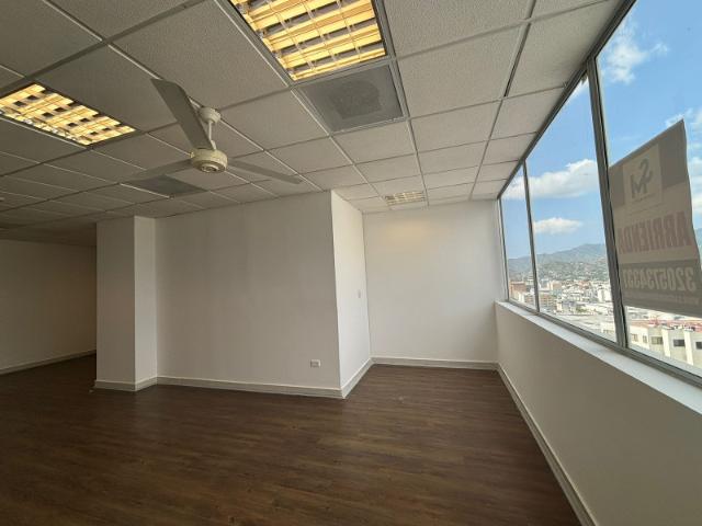 Oficina En Venta En Santa Marta En Prado V308451