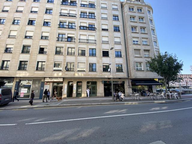 Oficina en venta en A Moureira, Pontevedra