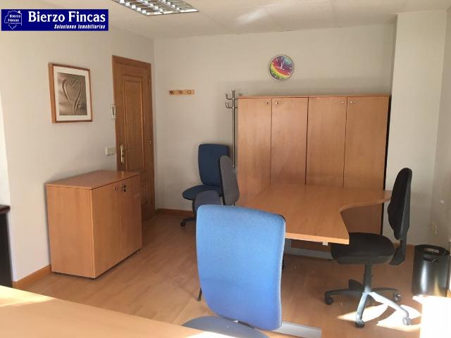 Oficina en alquiler en Flores del Sil, El Bierzo