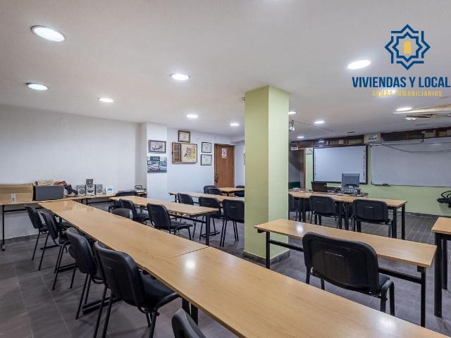 Oficina en venta en Genil, Granada