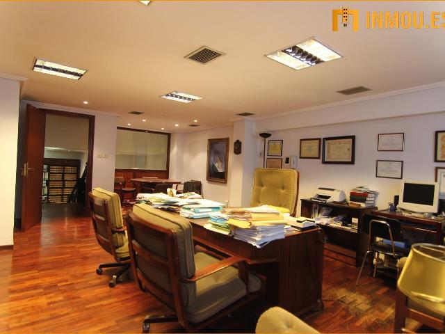 Oficina en venta en Ourense, Casco Vello