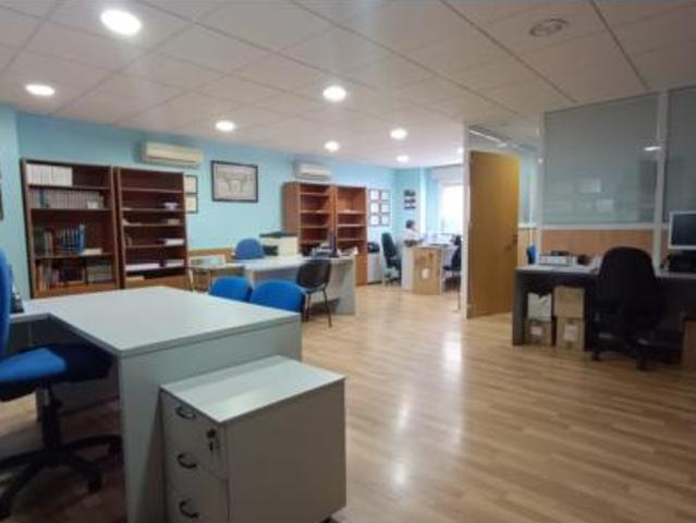 Oficina en venta en Barrio de las Cruces, Almería