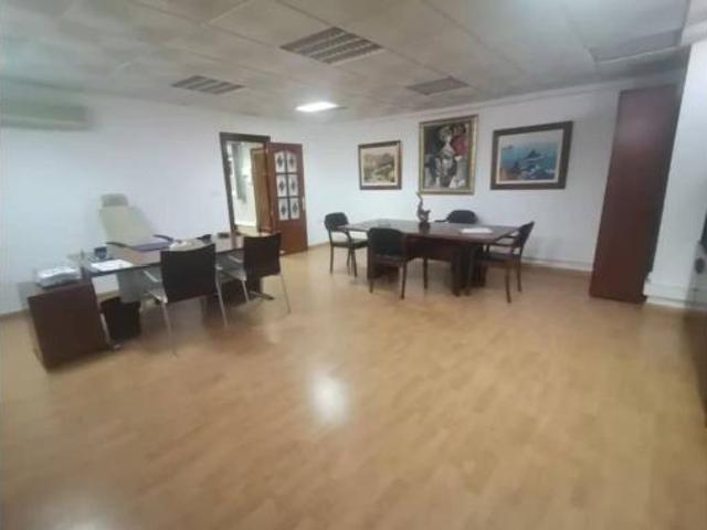 Oficina en venta en Barrio de las Cruces, Almería