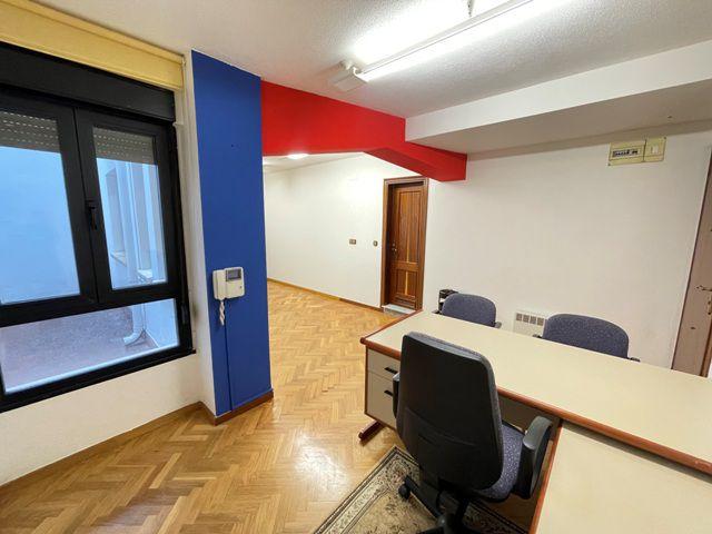 Oficina en venta en Oviedo, Asturias