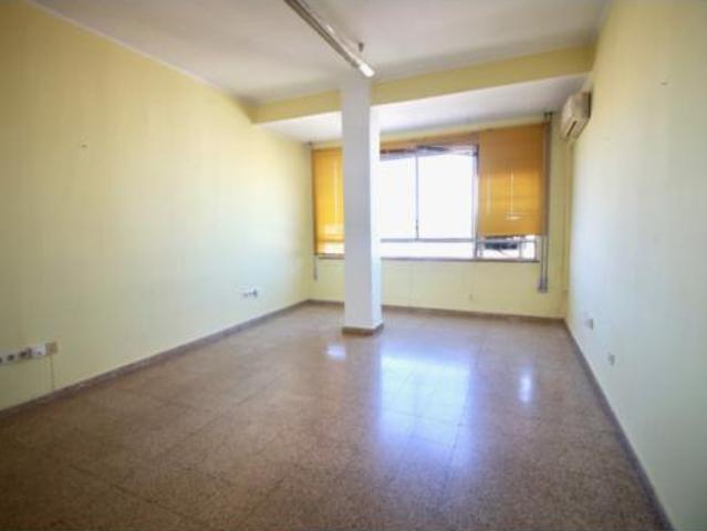 Oficina en venta en Cánovas, Cáceres