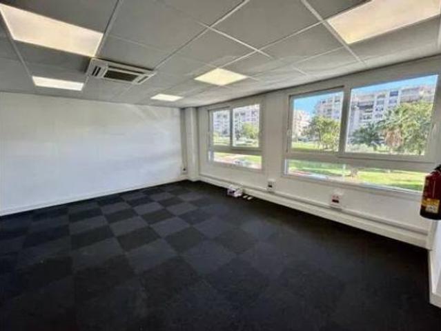 Oficina en venta en Hacienda Capitán, Málaga