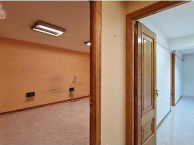 Oficina en venta en Ourense