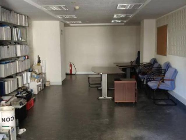 Oficina en venta en Azpilagaña, Pamplona / Iruña