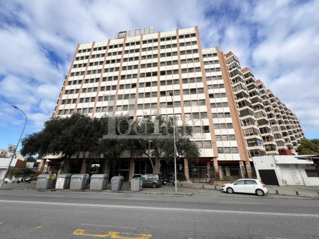 Oficina en venta en Los Remedios, Sevilla