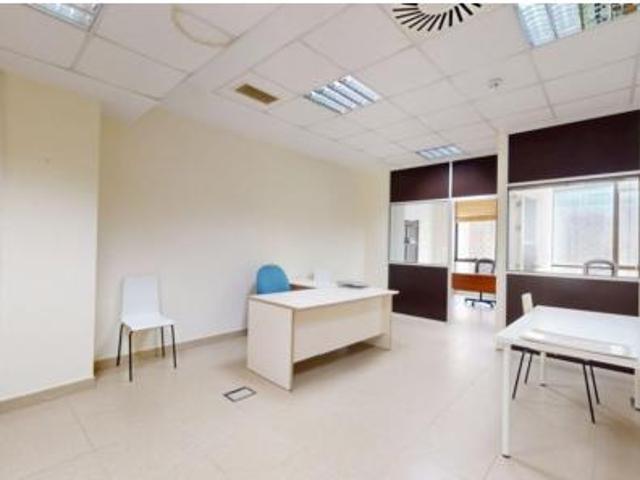 Oficina en venta en Tomares, Sevilla