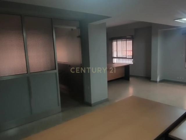 Oficina en venta en La Madrila, Cáceres