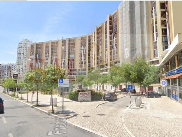 Escritório venda em Almada, Setúbal