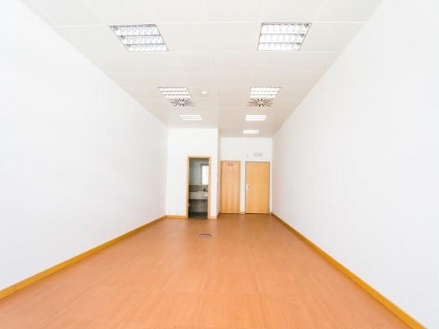 Escritório alugar em Almada, Setúbal