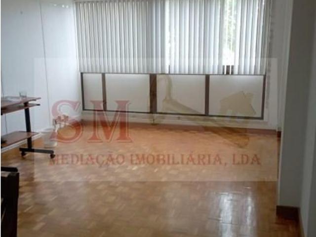 Escritório venda em Almada, Setúbal