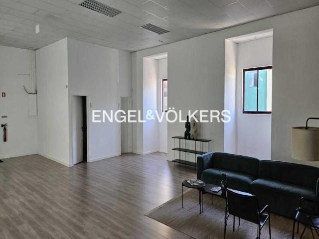 Escritório alugar em Amadora, Lisboa