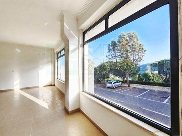 Escritório alugar em Urbanização Serra das Brancas, Amadora