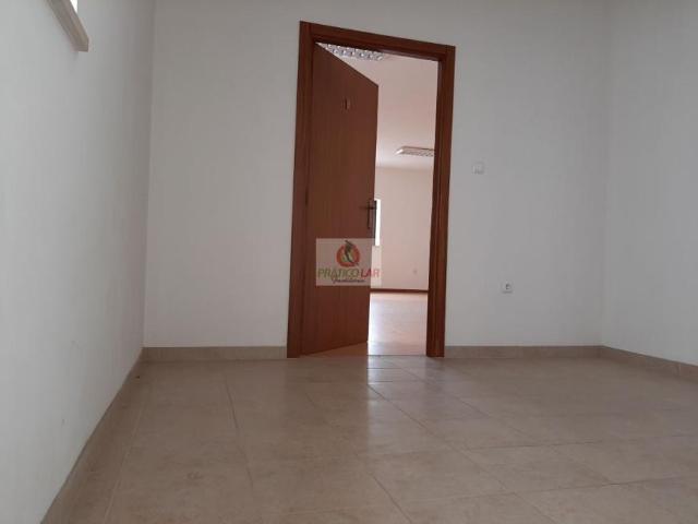 Escritório alugar em Oliveira Do Bairro, Aveiro