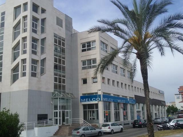 Oficina en alquiler en Distrito Norte, Sevilla