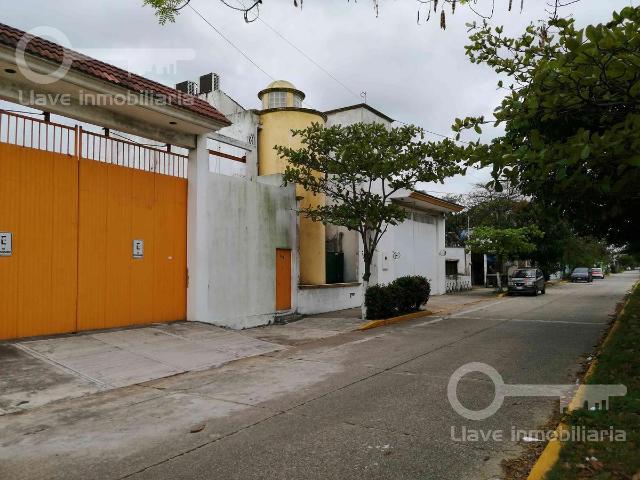 Oficina en venta en Frutos de la Revolución, Coatzacoalcos