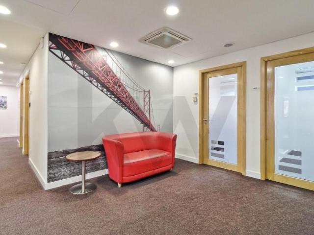 Escritório alugar em Santo António, Lisboa