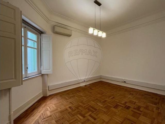 Escritório alugar em Santo António, Lisboa