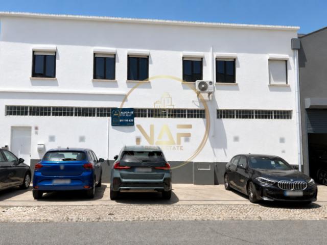 Escritório alugar em Santiago Dos Velhos, Lisboa