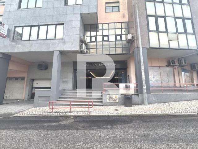 Escritório alugar em Mem Martins, Sintra