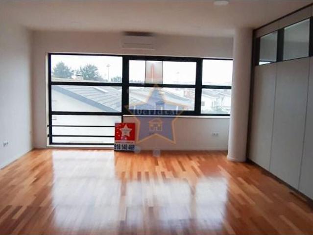 Escritório alugar em Maia, Gueifães