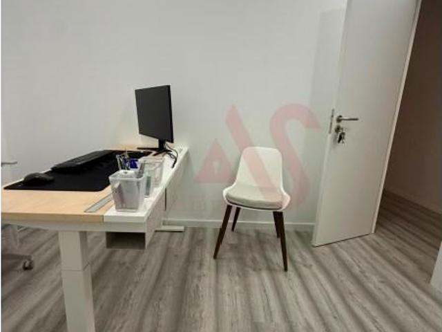 Escritório alugar em Bairro da Milharada, Odivelas