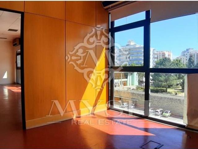 Escritório alugar em Oeiras, Lisboa
