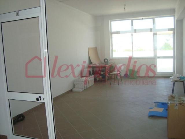Escritório alugar em Oliveira Do Bairro, Aveiro