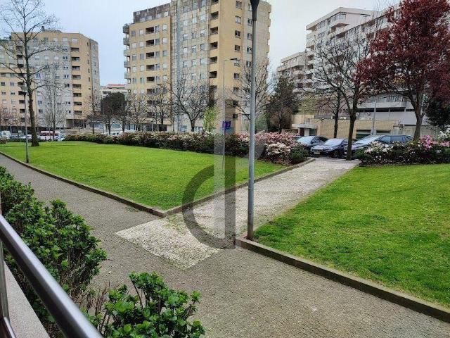 Escritório alugar em Porto, Lordelo Do Ouro